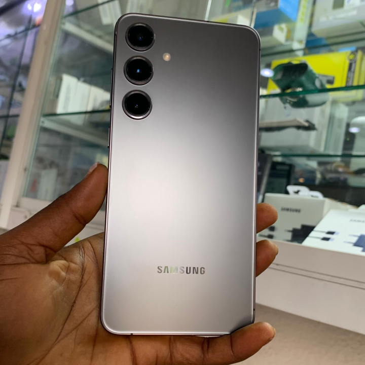 S24plus…….256gb……..