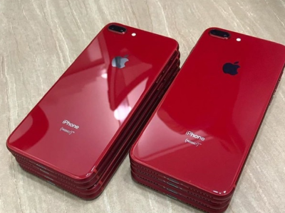 iPhone 8+ ( product red ) 64 gig