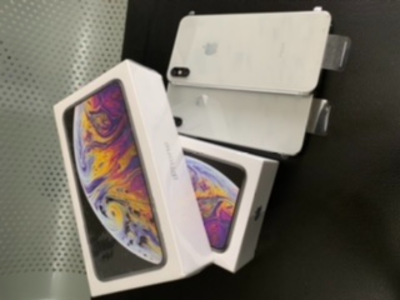 Xsmax (64gig)