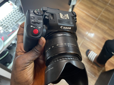 Camera Canon XC10