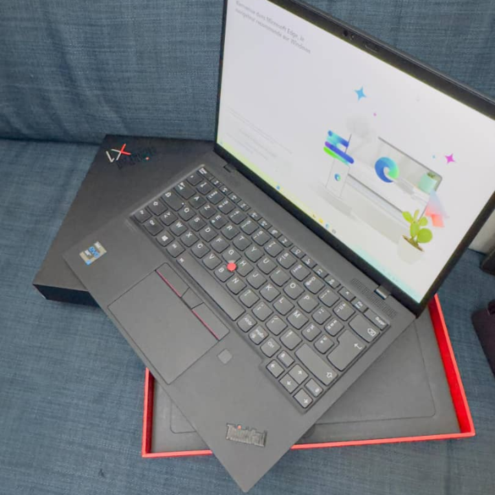 LENOVO THINKPAD X1 carbon