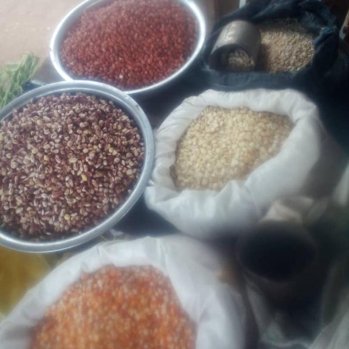 BUCKET CORN & GROUNDNUT