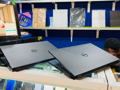 Dell Inspiron 15-3521