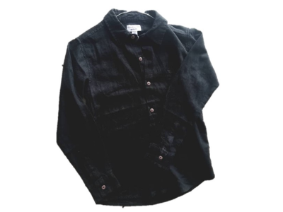 Len black shirt