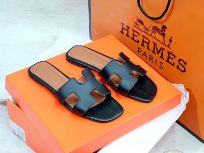 Hermes Female Sandals