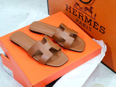 Hermes Female Sandals
