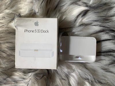 iPhone 5s dock