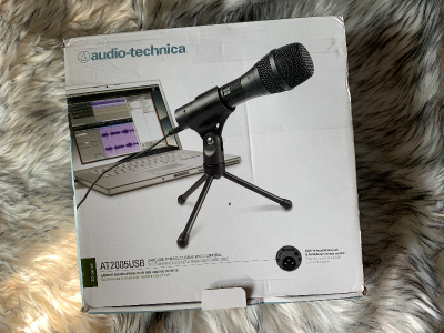 Microphone microphone stand