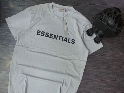 Essential T-shirt