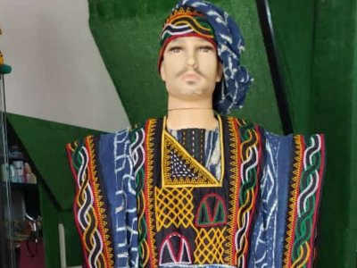 Agbada Ndobo. (Bamileke traditional wear)