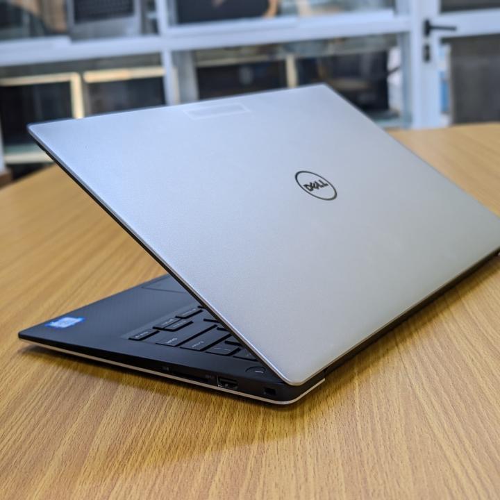 💻 *Dell XPS 13 9350  - 13.3" - Core i5-6300U - 8GB RAM - 256 GB SSD -Touch screen USA*   ✅🫢Intel Core i5-6300U @ 2.50GHz (4CPUs)  ✳️ 6th Gen   ✳️ Touchscreen (Tactile)  ✳️ 8Go RAM,   ✳️  256 
