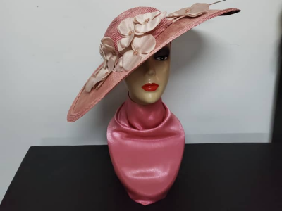 Luxury Fascinator ( Maggie's Hat)
