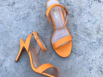 Shoe