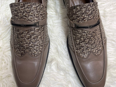 Shoe