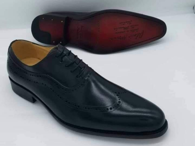 Shoe