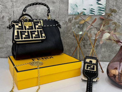 Hand bag