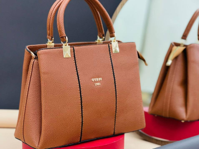 Hand bag Guess 1981
