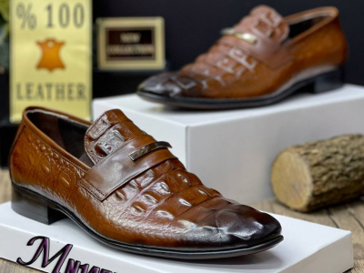 Men leather shoes