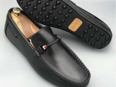 Mocassins Louis vuitton Noire Ciré