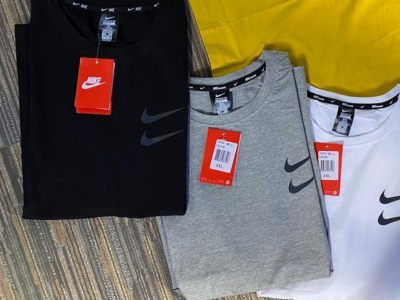 Nike top