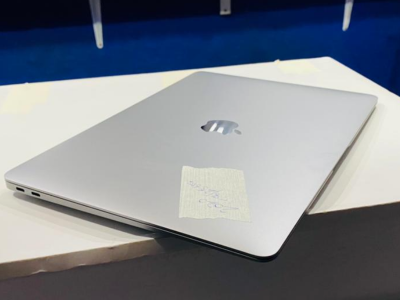 Mac book