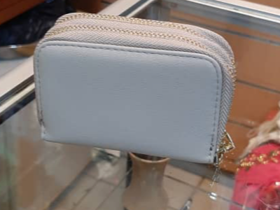 Porte feuille en cuir