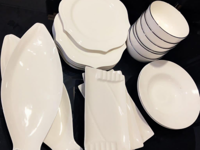 Porcelain serving dishes