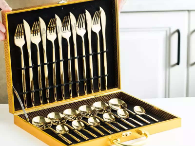 Glamorous golden cutlery set
