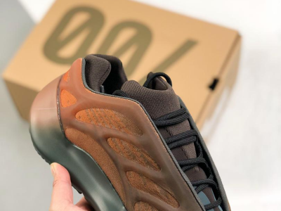 Men Sneakers Boost 700