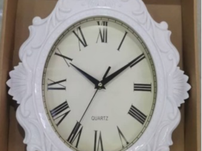 Elegant clock