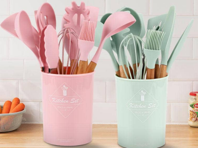 Set of cooking spoons