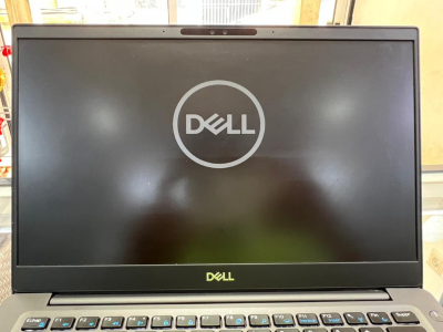 Laptop DELL Cor i5 8ème generation  Ram 8giga SSD 256giga