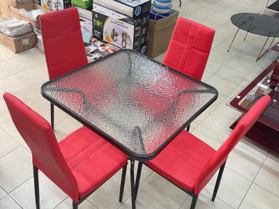 Table 4 chairs