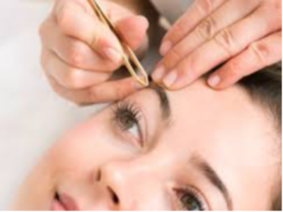 Épilation sourcil