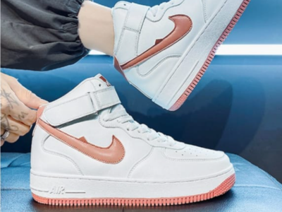 Nike sneaker shoes