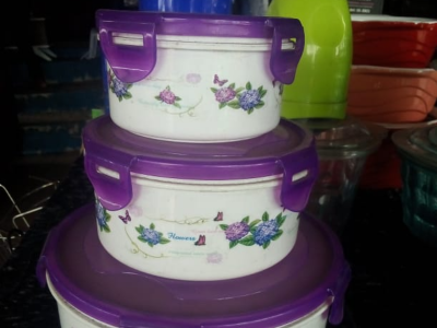 Kitchen contains