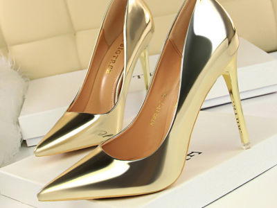 Ladies high heel  shoe
