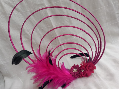 Elegant ring facinator in pink