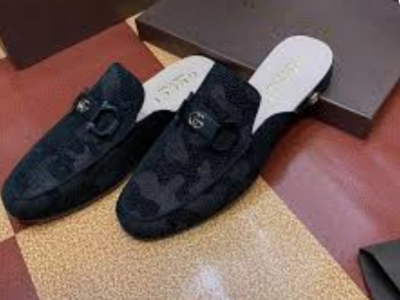 Quality men leather slippers