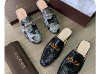Quality men leather slippers