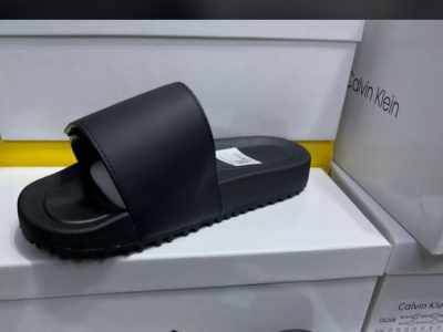 Calvin klien flip flops