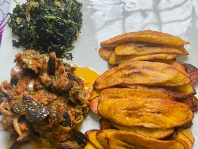 Fried Plantain with Vegetable and Snails