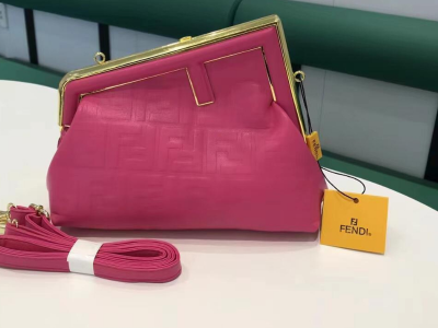 Hand bag