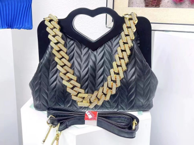 Hand bag