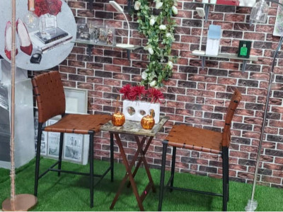 Chaise  pour terrasse  Chaise en cuir  et table en bois  ensemble