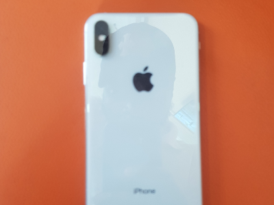 White iPhone xs max