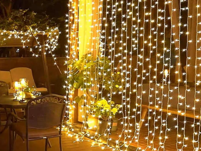 Decorative strap lights