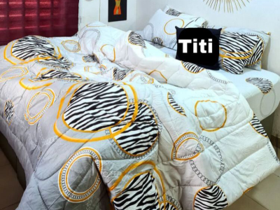 1 bedsheet + 1 very thick duvet + 4 pillow case