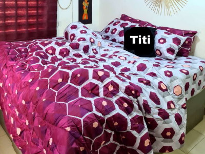 1 bedsheet + 1 very thick duvet + 4 pillow case
