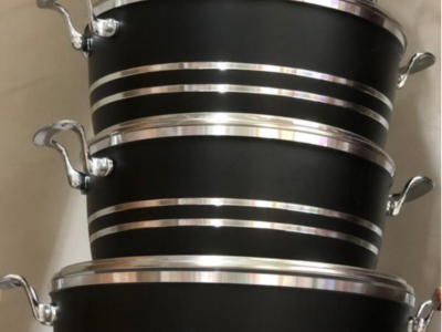 Set of pots